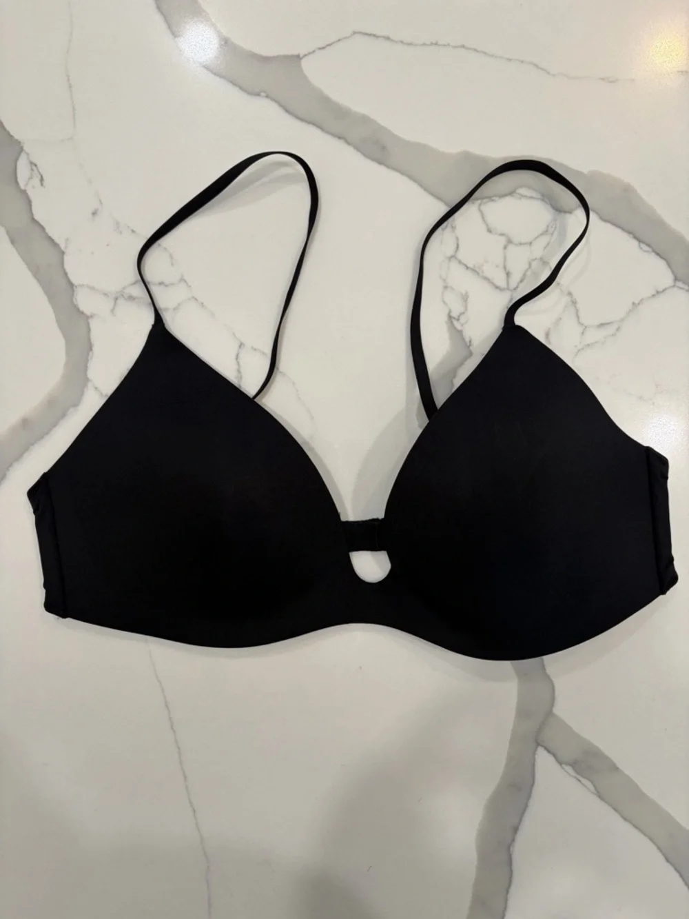 🌸 Uniqlo Black AIRism Seamless Moulded Bra - Picture 1 of 3